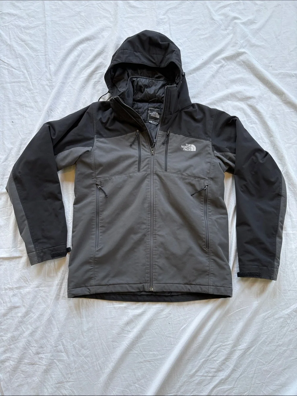 North Face Apex Elevation softshell Primaloft Jacket Men’s Small Gray & Black